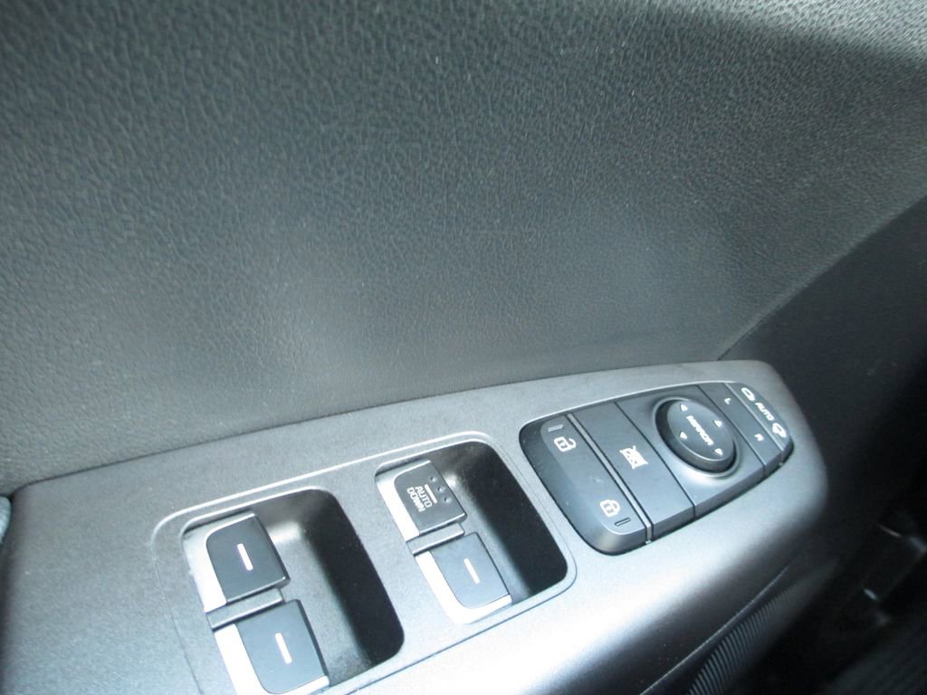 Used 2020 Kia Sportage LX w/ LX Popular Package FWD image 23
