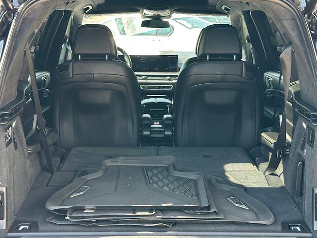 Certified 2023 BMW X7 xDrive40i w/ M Sport Package image 10