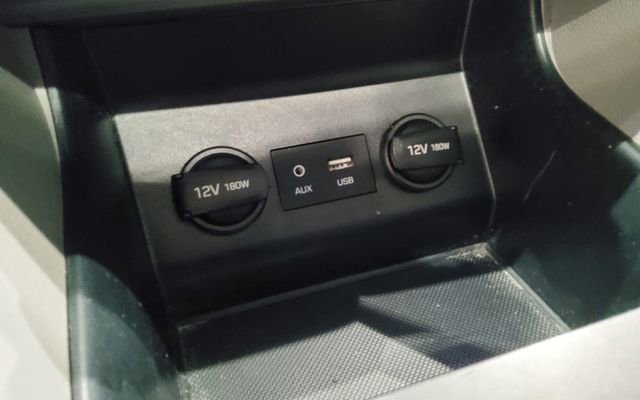 Used 2020 Hyundai Elantra Value Edition FWD image 32