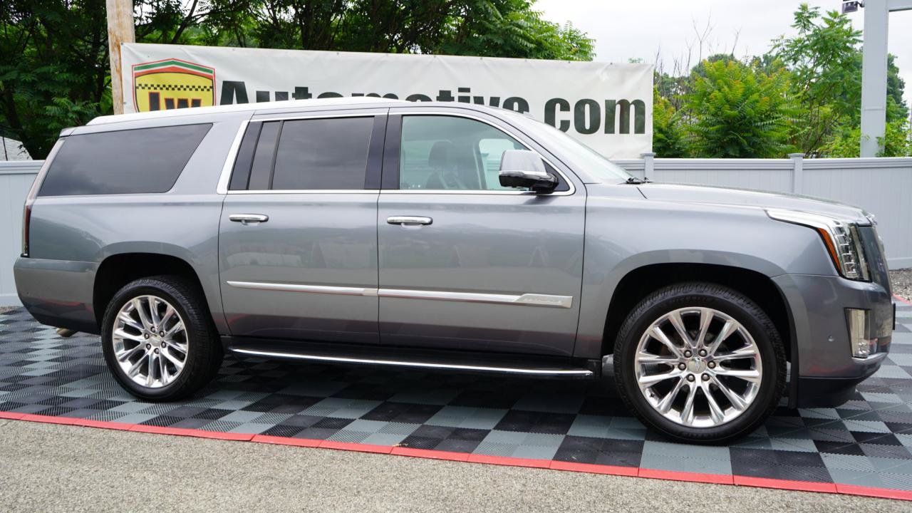 Used 2019 Cadillac Escalade ESV Luxury AWD/4WD image 5