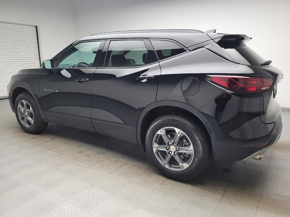 Used 2024 Chevrolet Blazer LT w/ Convenience Package FWD image 3