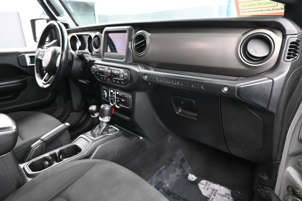 Used 2021 Jeep Wrangler Unlimited Sport AWD/4WD image 45