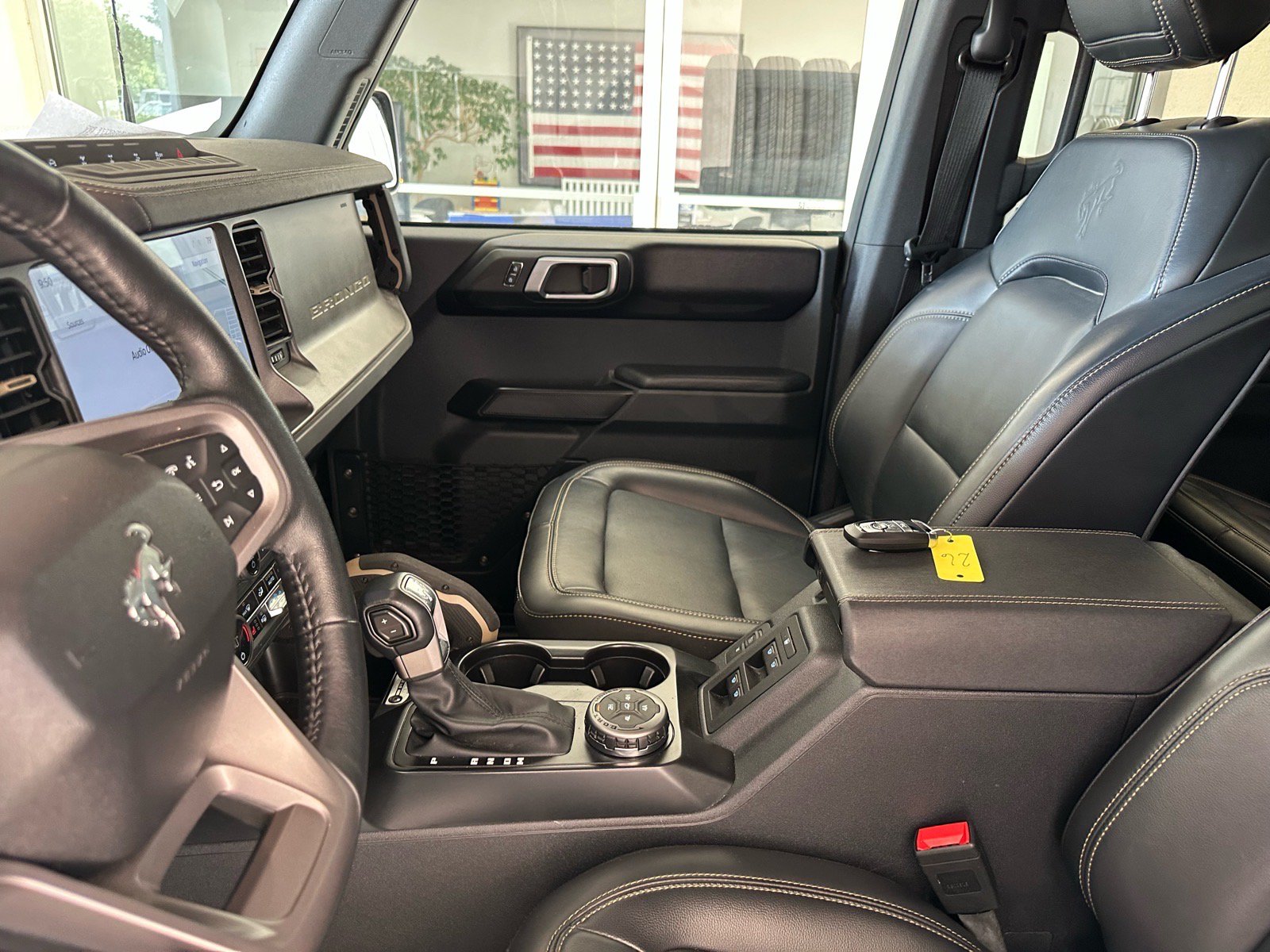 Certified 2025 Ford Bronco Badlands AWD/4WD image 18