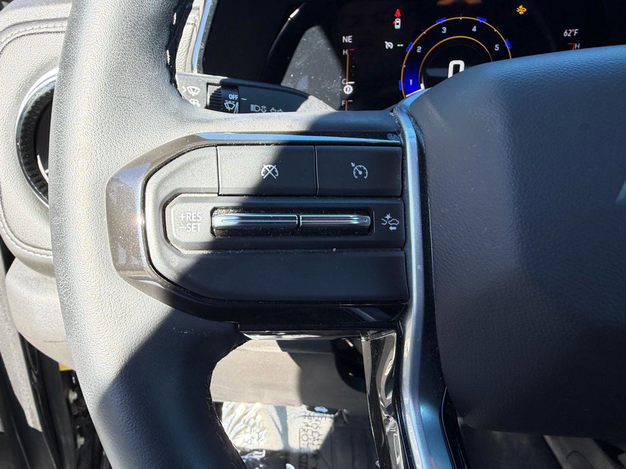 Used 2023 Chevrolet Colorado LT w/ LT Convenience Package image 25