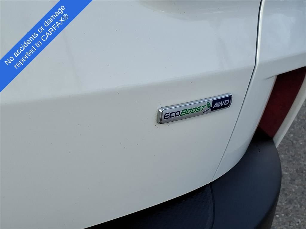 Used 2020 Ford Escape Titanium image 11