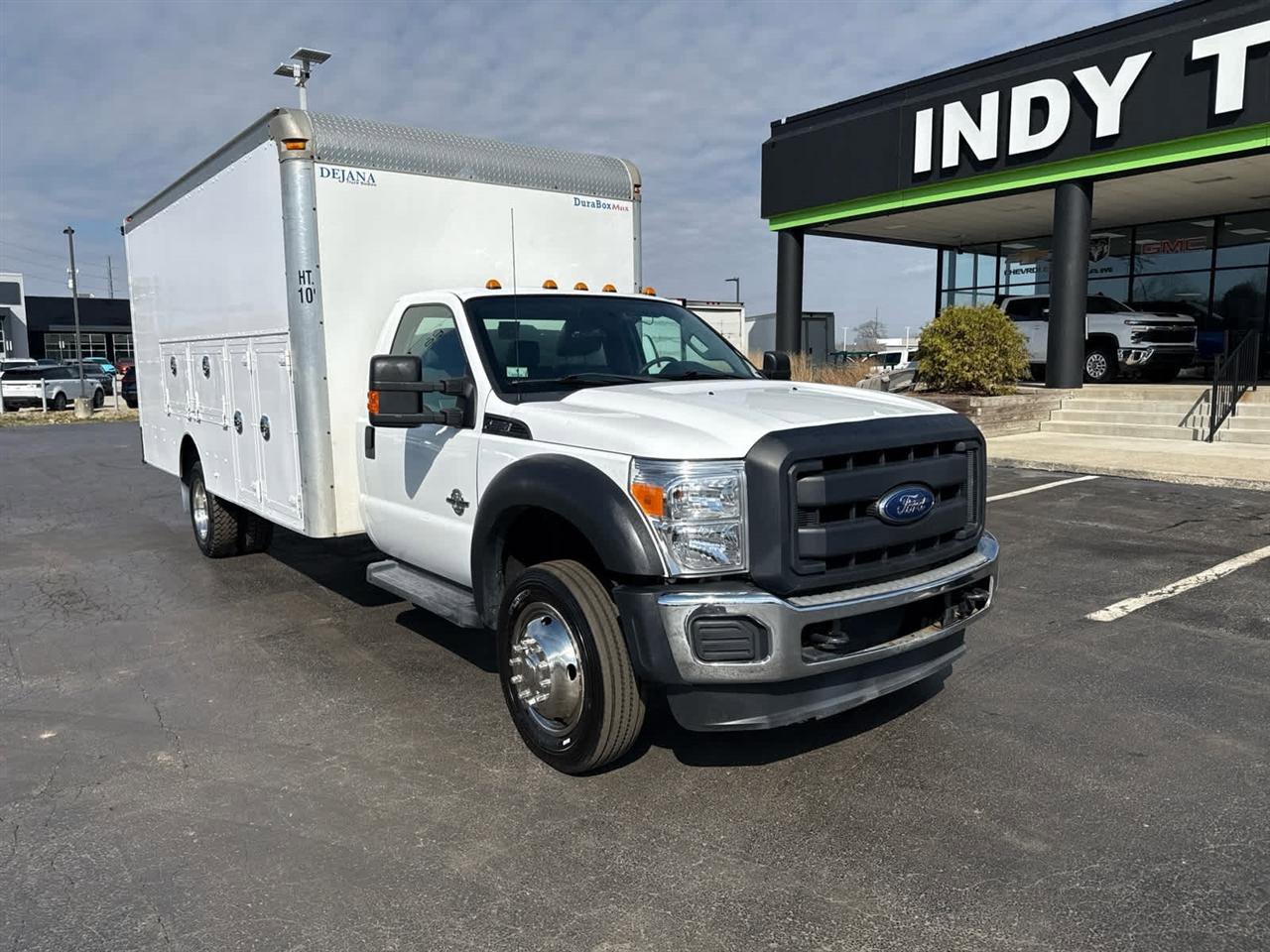 Used 2016 Ford F550 2WD Regular Cab Super Duty image 2
