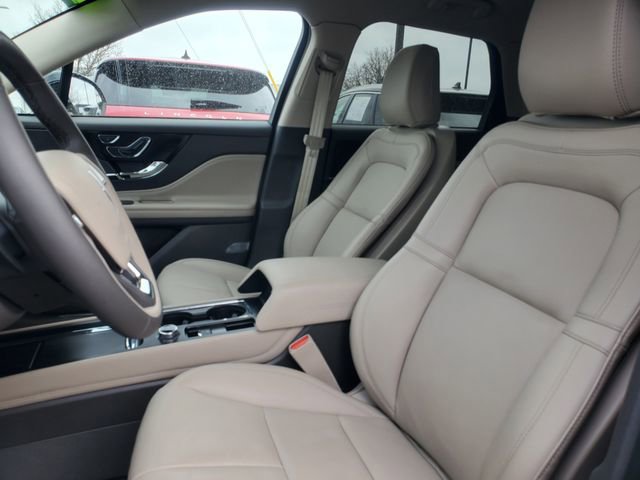 Certified 2024 Lincoln Corsair AWD w/ Equipment Group 101A image 8