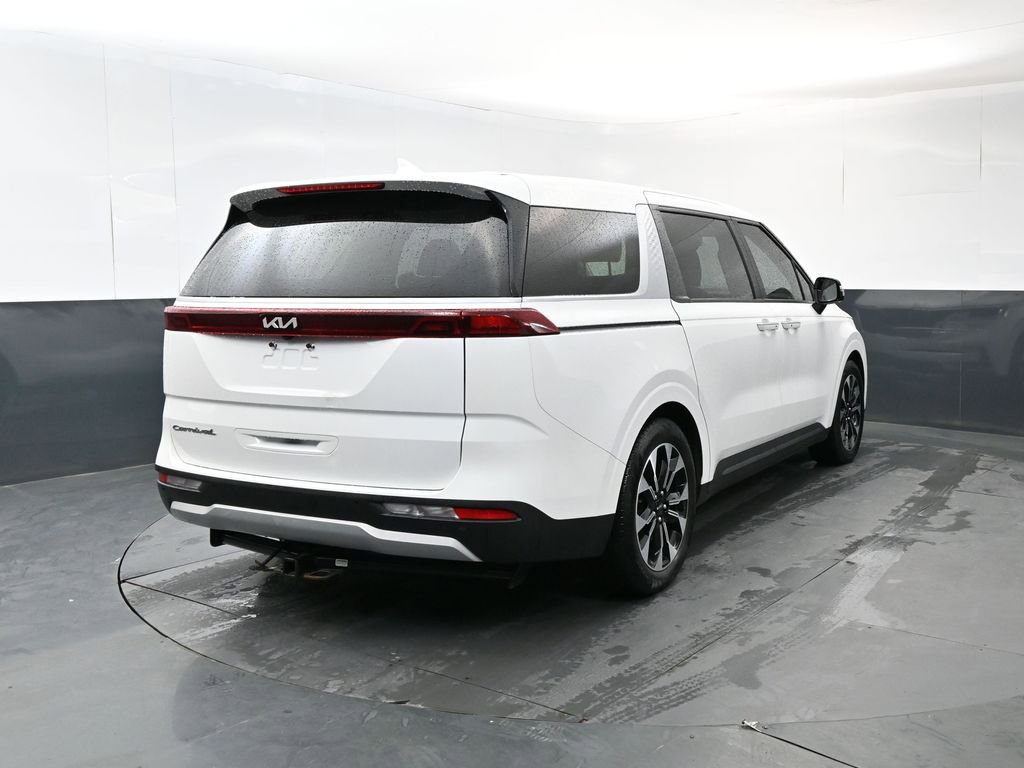 Used 2022 Kia Carnival EX FWD image 5
