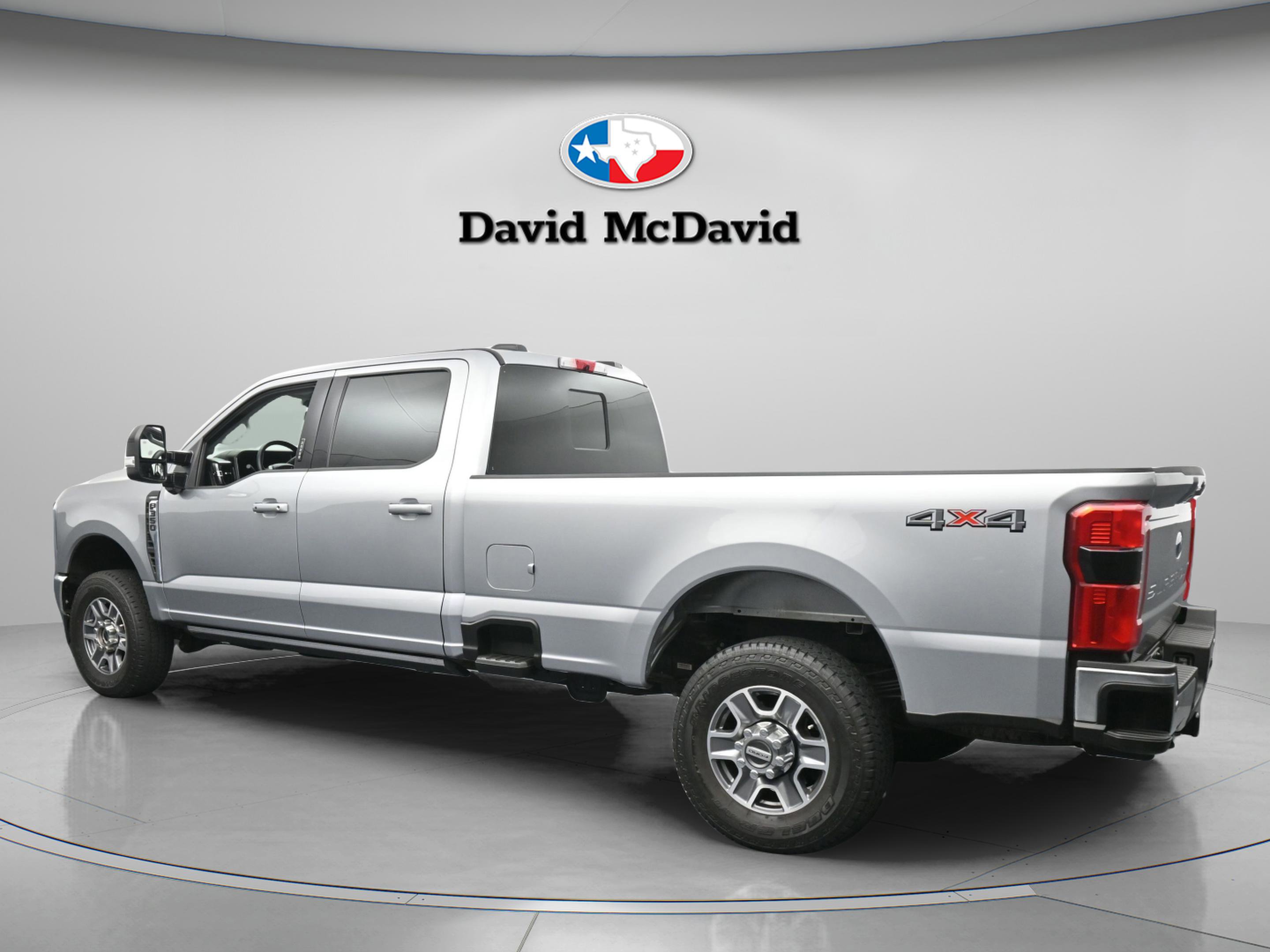 Used 2024 Ford F350 Lariat image 6