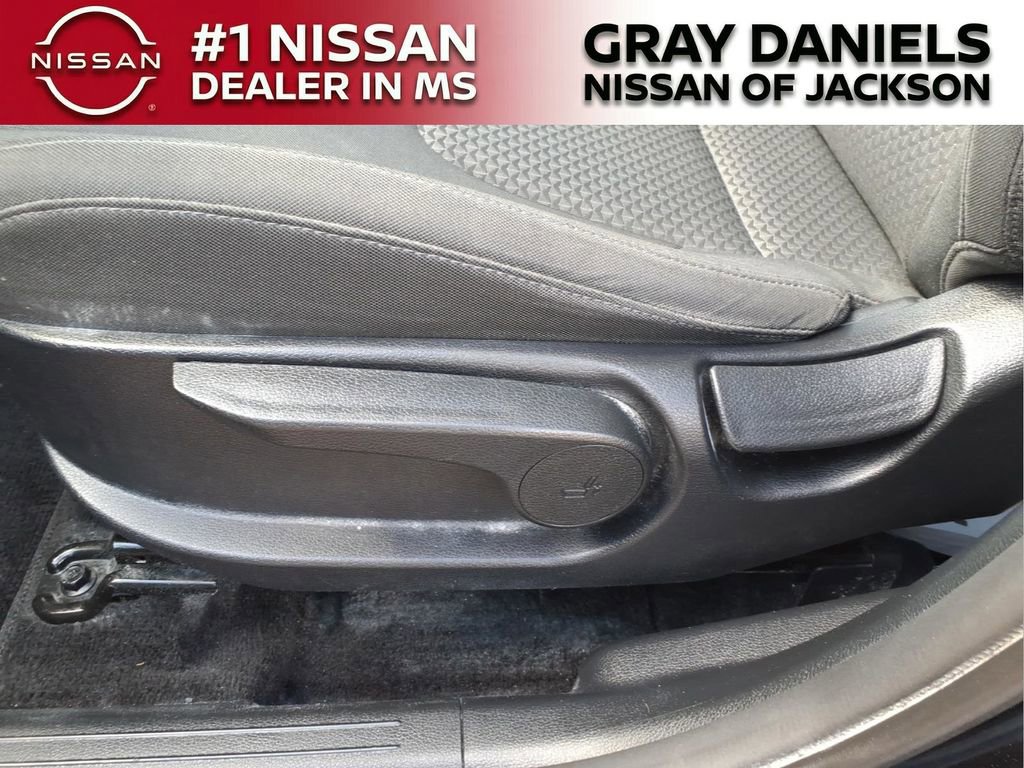 Used 2023 Kia Sportage LX image 12