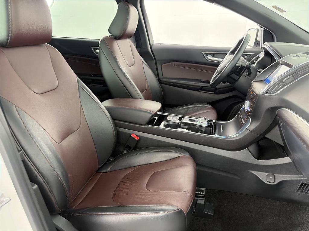 Used 2020 Ford Edge Titanium w/ Equipment Group 301A image 31