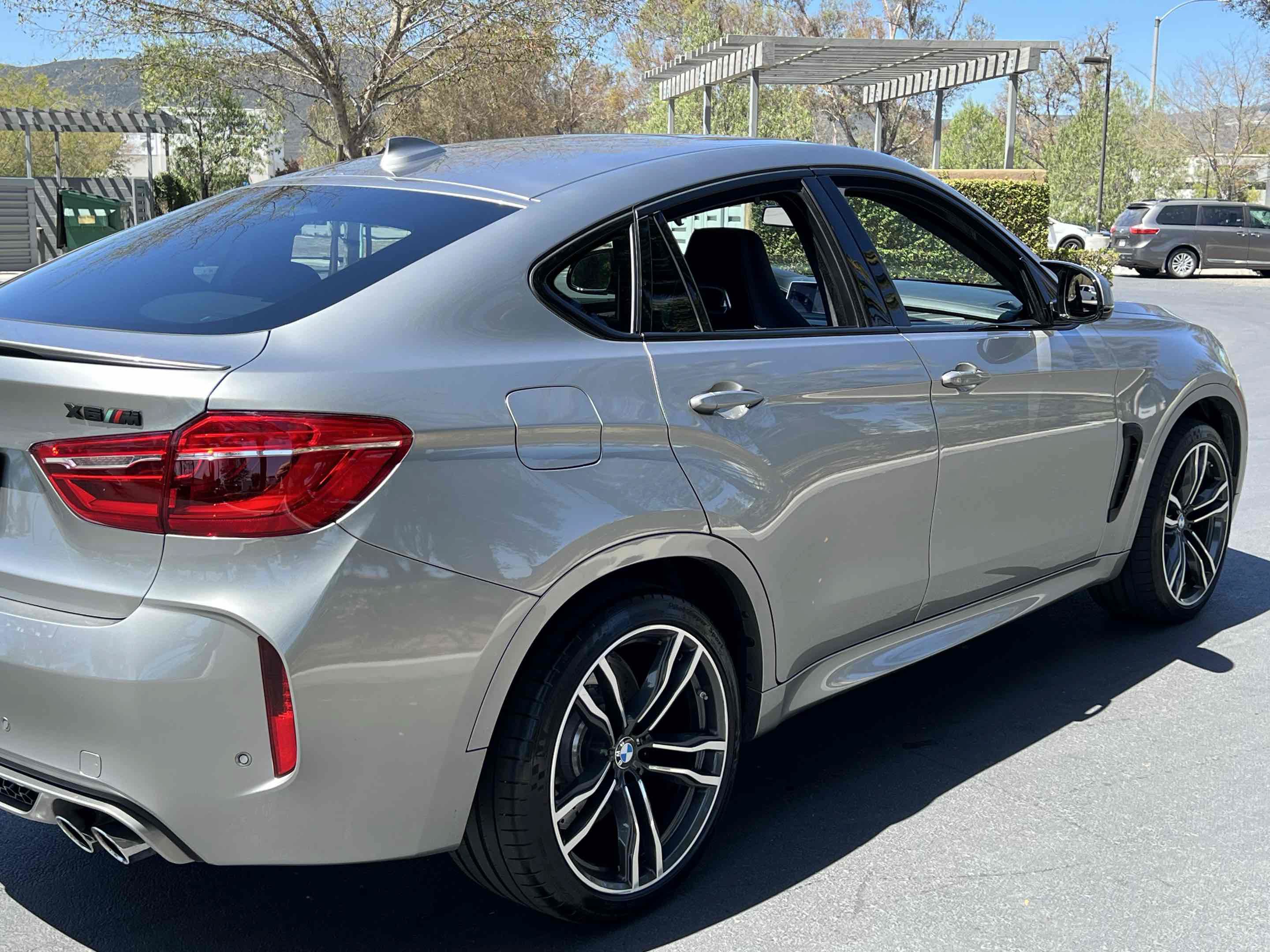Used 2017 BMW X6 M AWD/4WD image 44