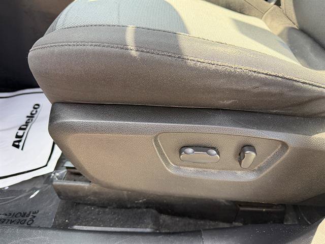 Used 2013 Chevrolet Captiva Sport LT FWD image 13