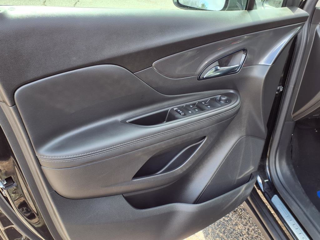 Used 2022 Buick Encore Preferred w/ Safety Package image 9