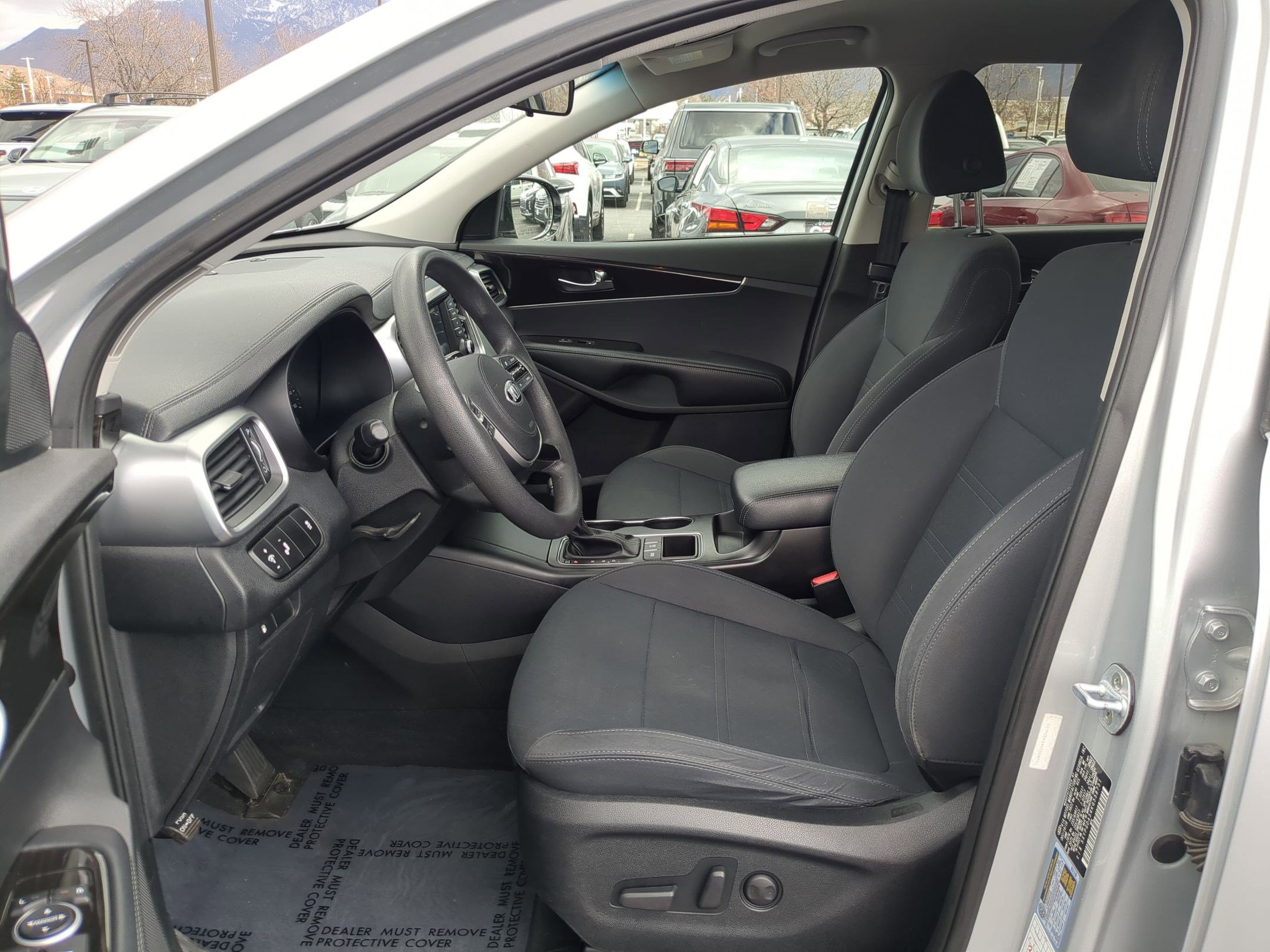 Used 2019 Kia Sorento LX V6 image 25