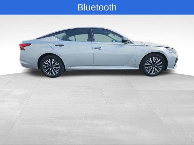 Used 2024 Nissan Altima 2.5 SV image 6