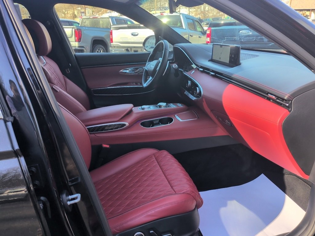 Used 2023 Genesis GV70 3.5T Sport w/ Sport Prestige Package image 18