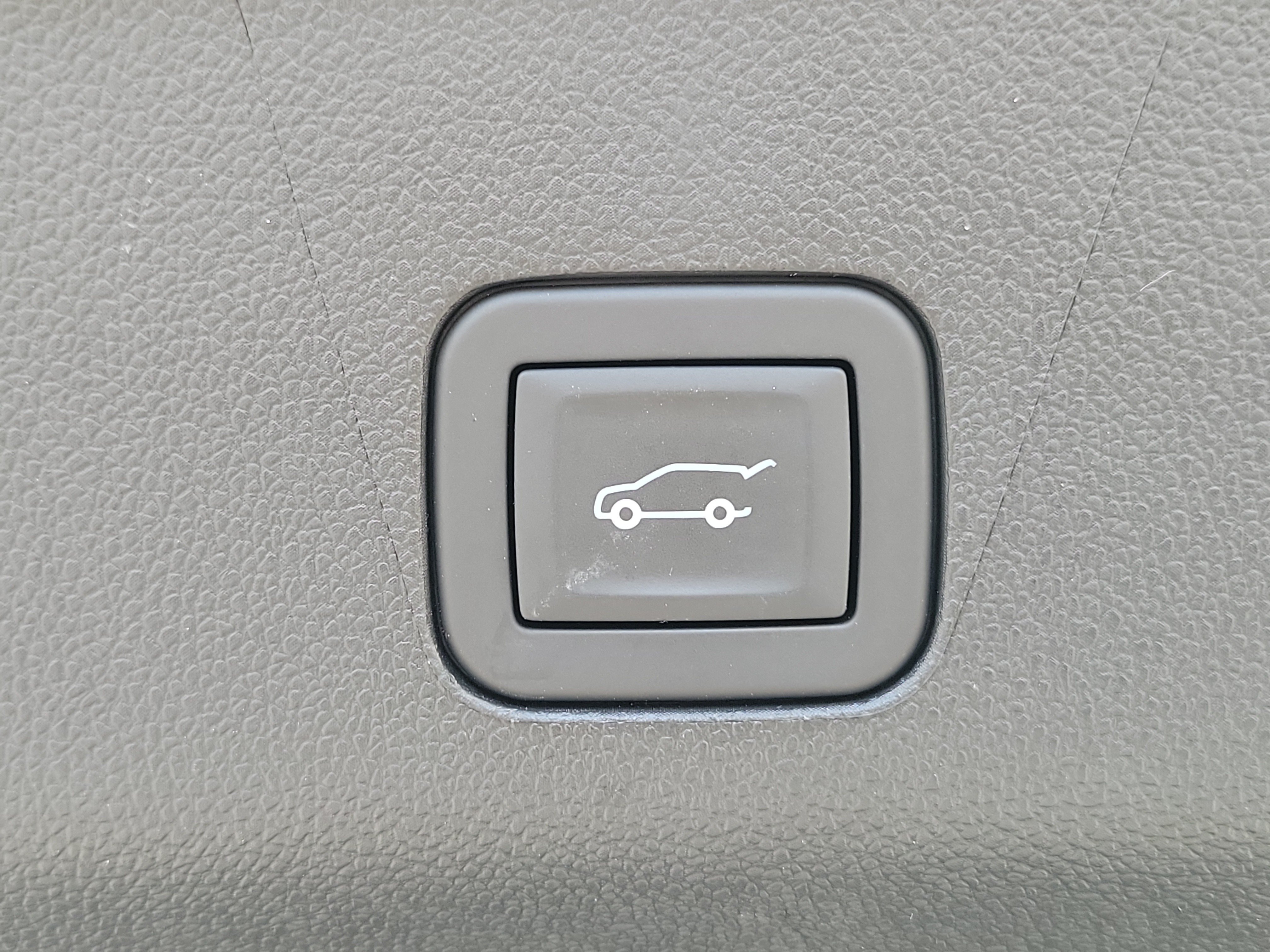 Used 2025 Chevrolet Suburban RST w/ Comfort Package RWD image 19