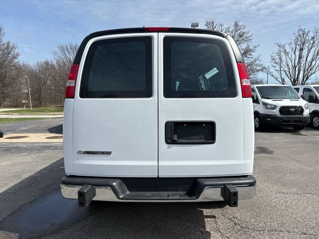 Used 2024 Chevrolet Express 2500 w/ Driver Convenience Package RWD image 6