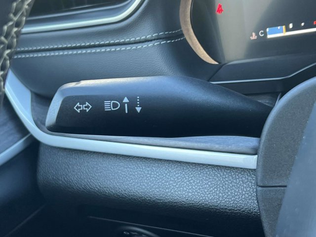 Used 2025 Jeep Grand Cherokee L Limited image 23