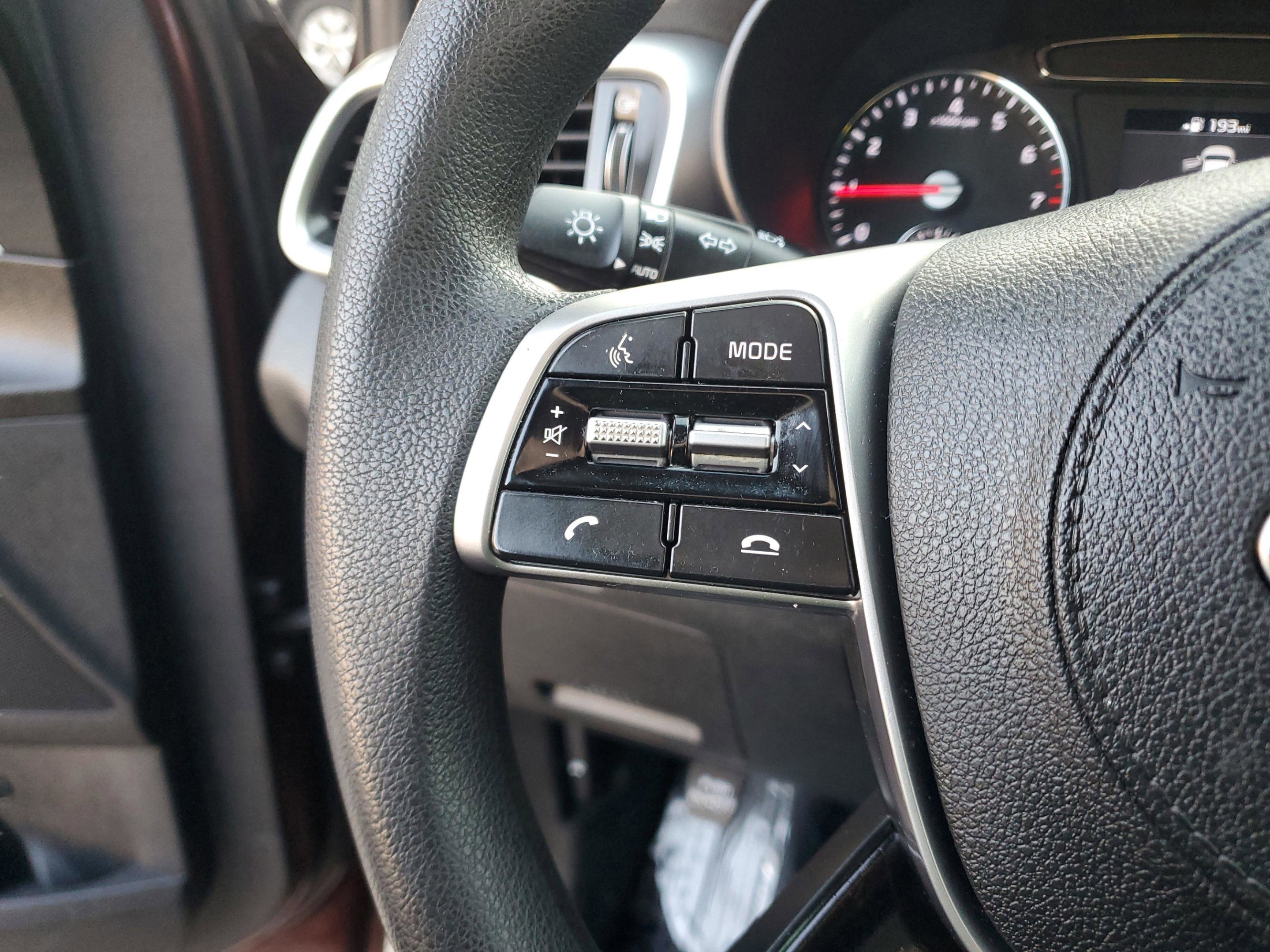 Used 2019 Kia Sorento LX image 24