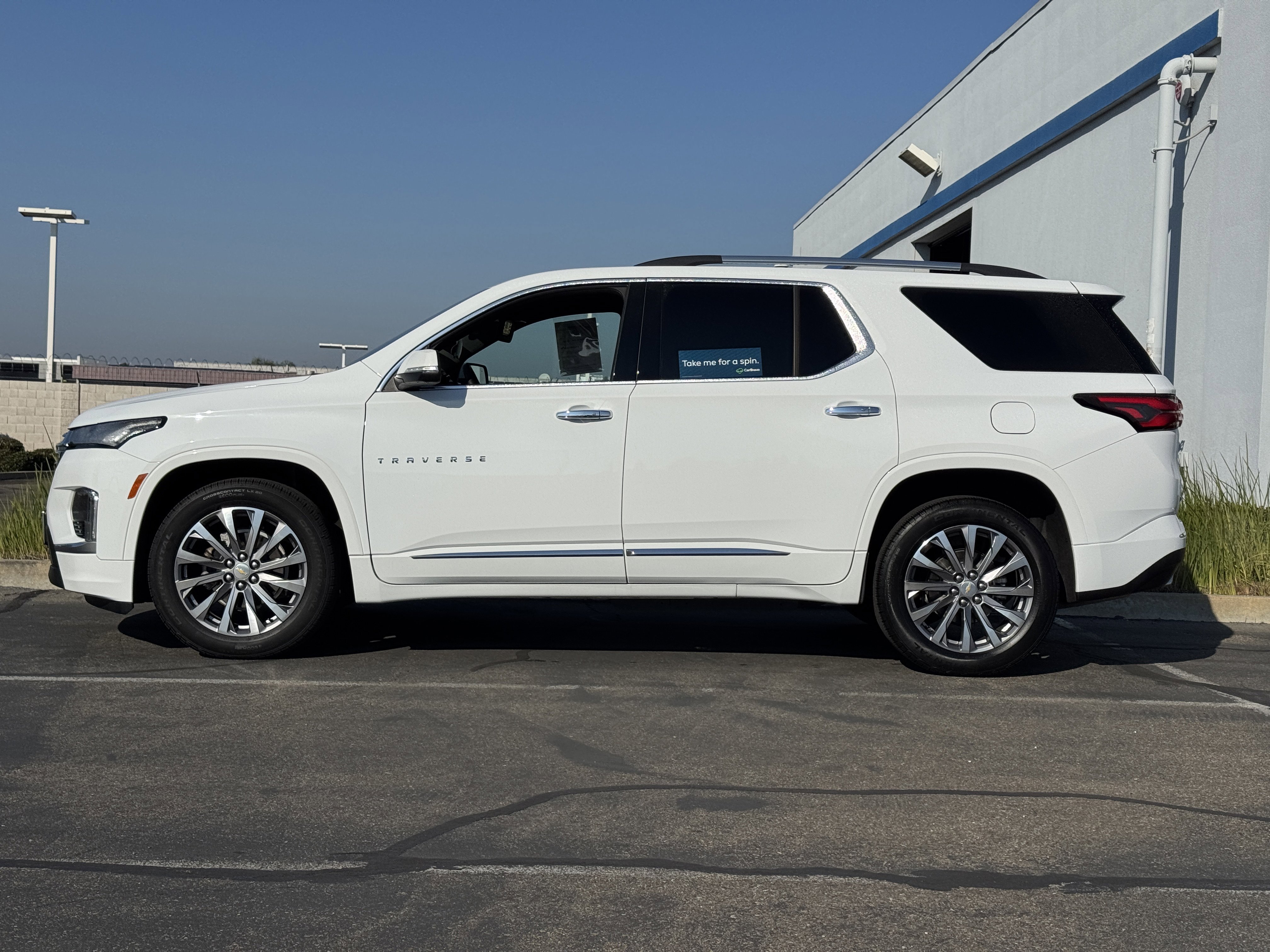 Certified 2023 Chevrolet Traverse Premier w/ LPO, Floor Liner Package image 4