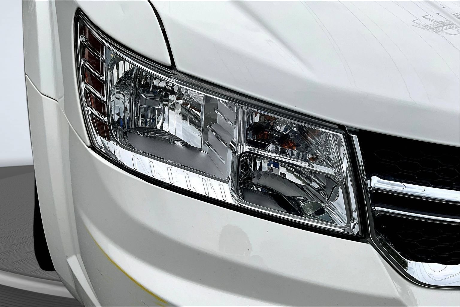 Used 2019 Dodge Journey SE FWD image 25