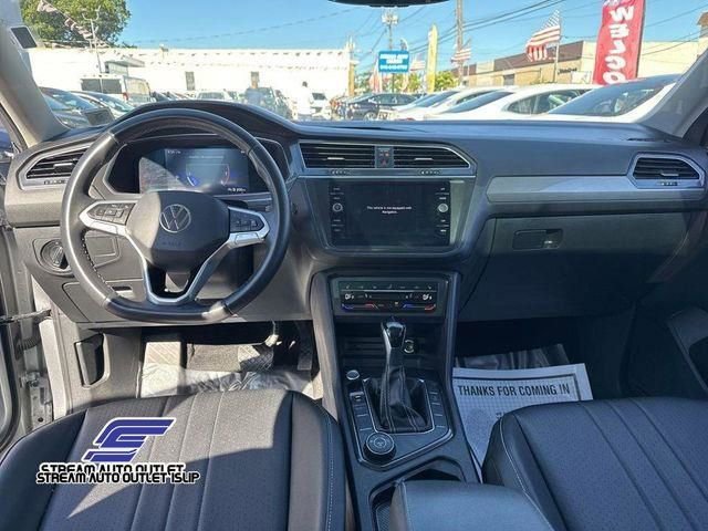 Used 2023 Volkswagen Tiguan SE image 30