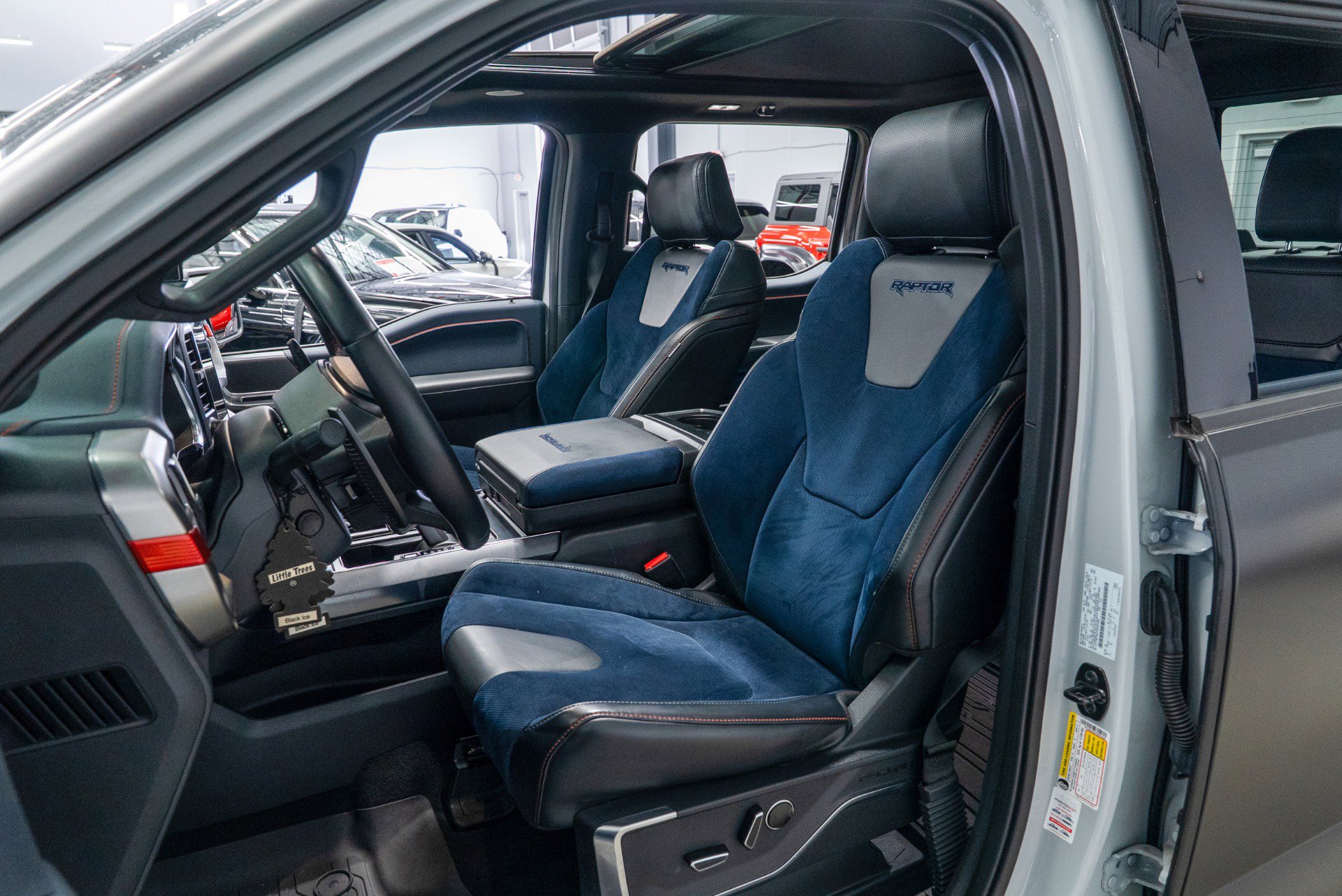 Used 2023 Ford F150 Raptor w/ Blue Interior Package image 22