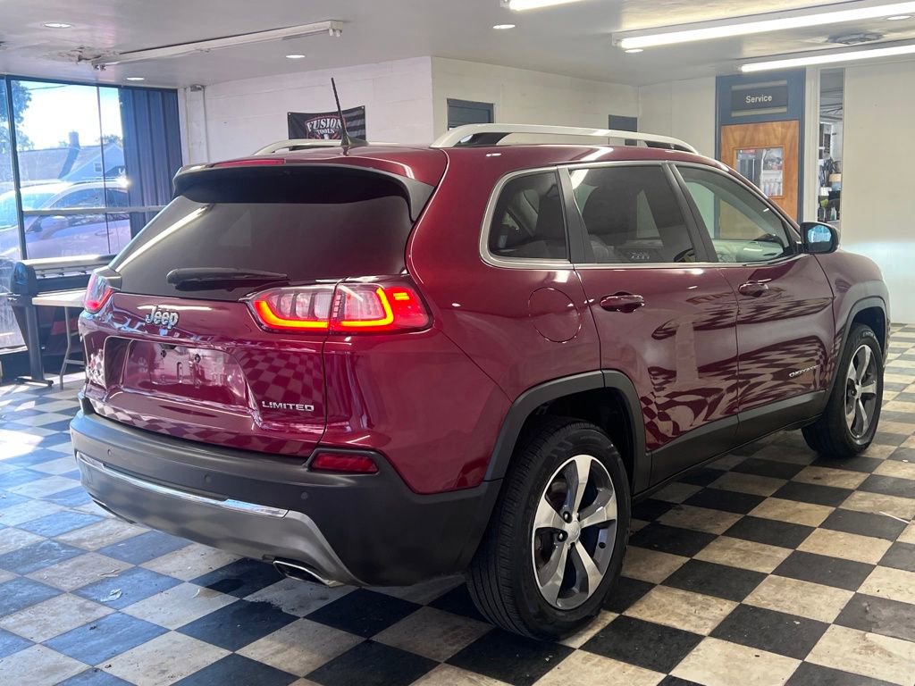 Used 2019 Jeep Cherokee Limited image 15