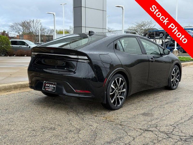 Used 2024 Toyota Prius Prime FWD image 3