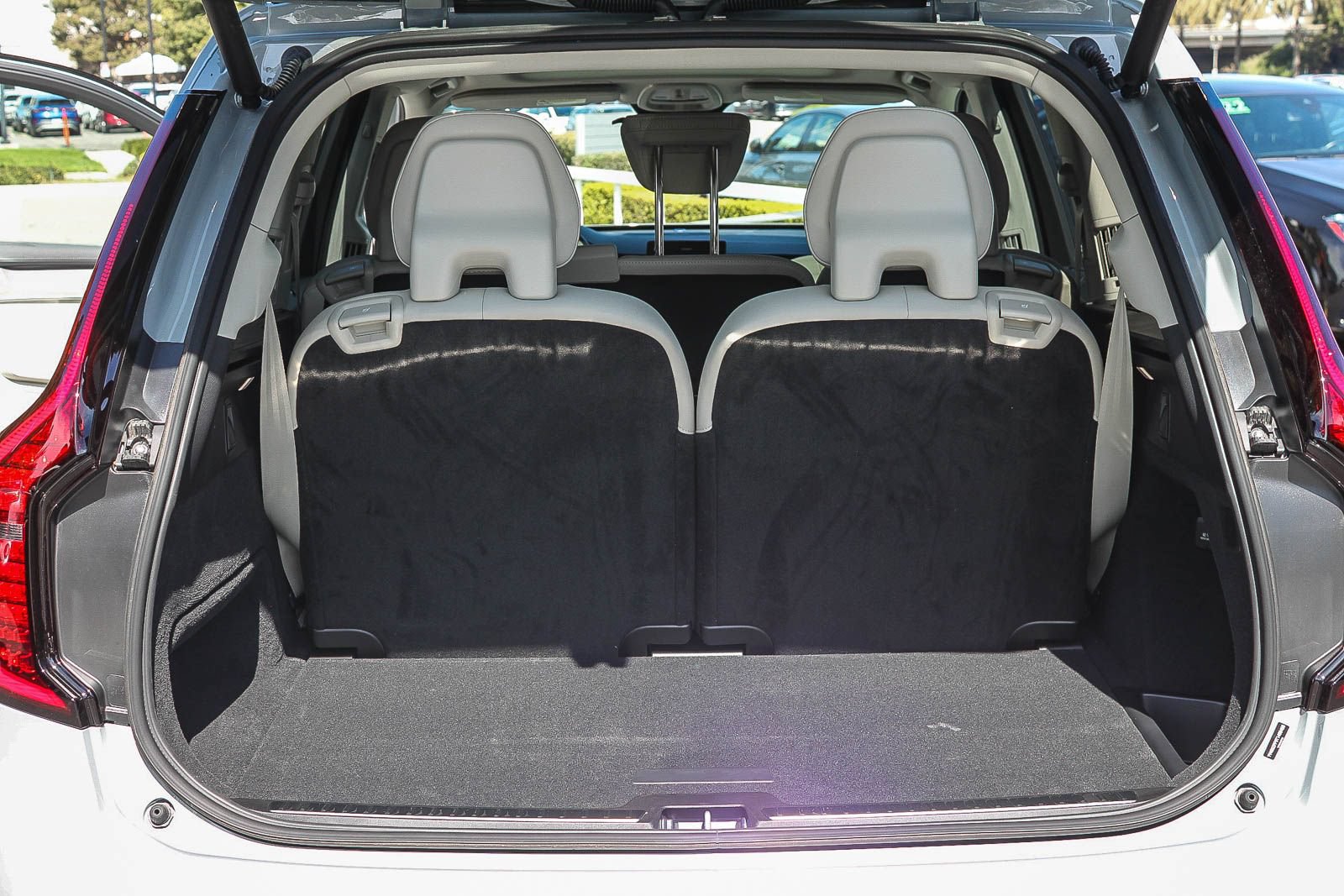 New 2026 Volvo XC90 B6 Ultra w/ Protection Package AWD/4WD image 12