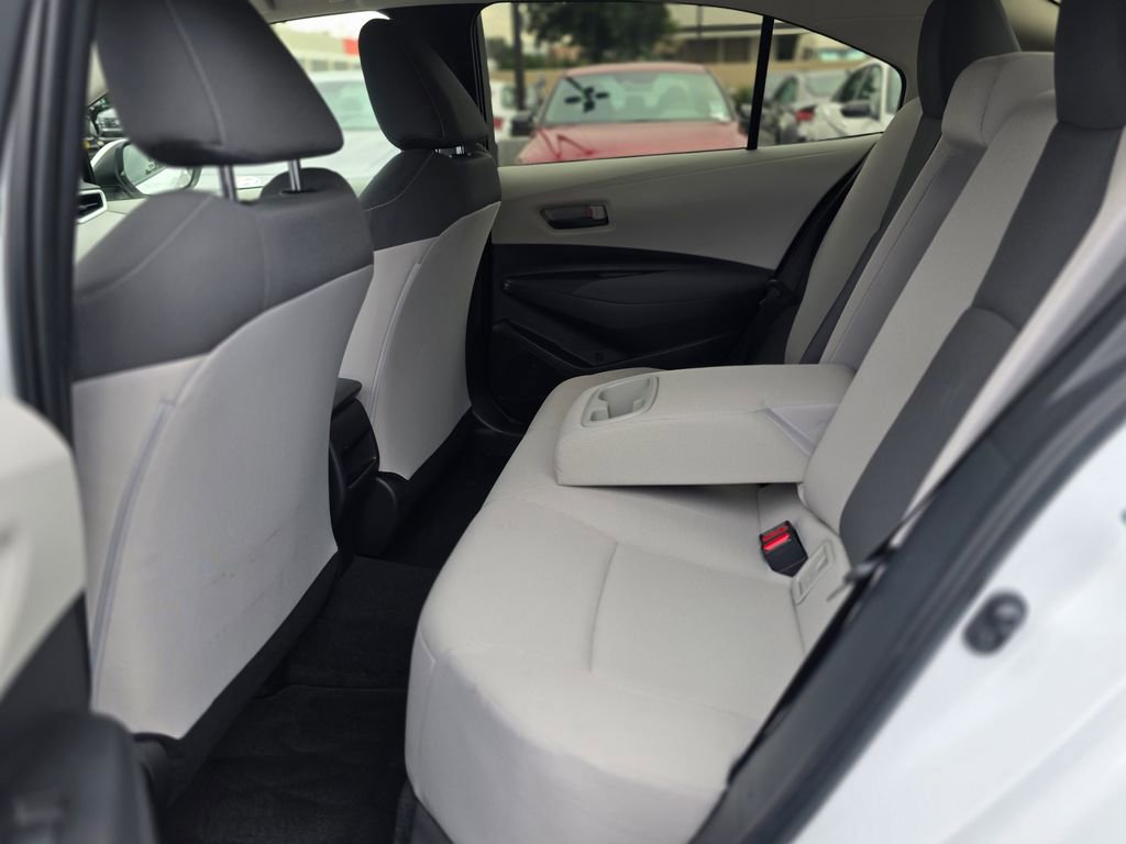 Used 2022 Toyota Corolla LE w/ Carpet Mat Package (TMS) image 15