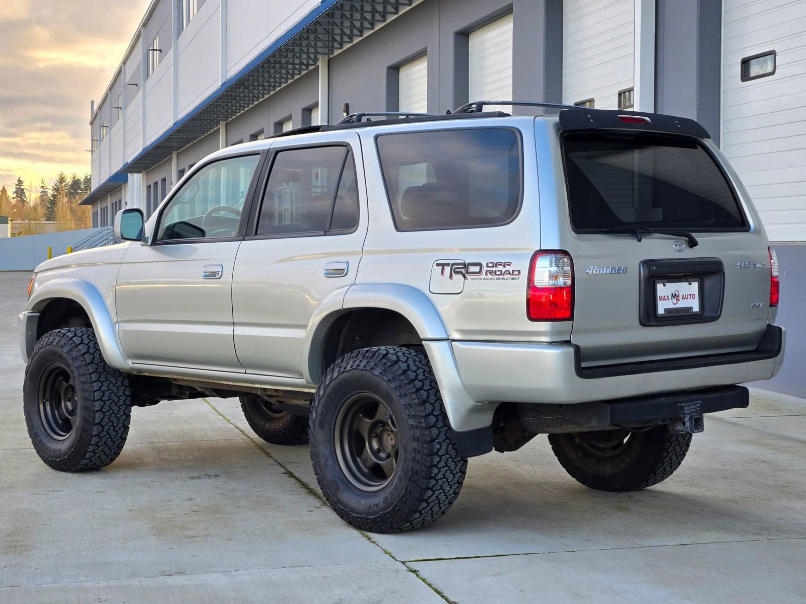 Used 2000 Toyota 4Runner SR5 image 7