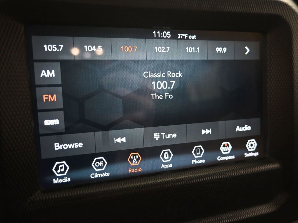 Used 2020 Jeep Wrangler Unlimited Sahara image 16