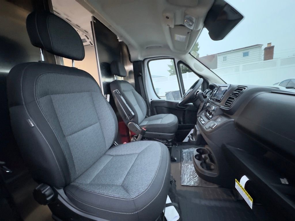 Used 2025 RAM ProMaster 2500 w/ Convenience Group image 21