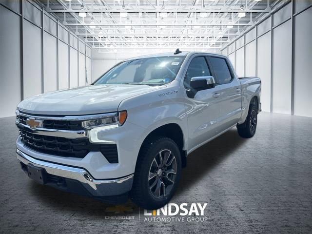 Used 2024 Chevrolet Silverado 1500 LT image 2