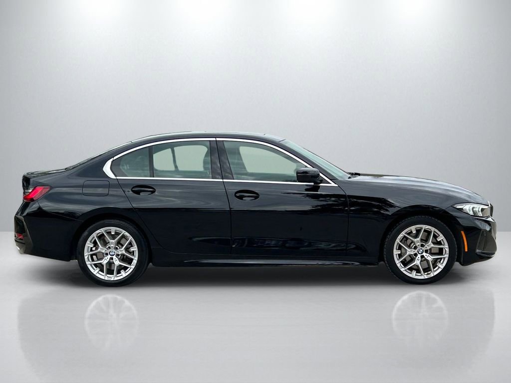 Used 2025 BMW 330i xDrive Sedan AWD/4WD image 4