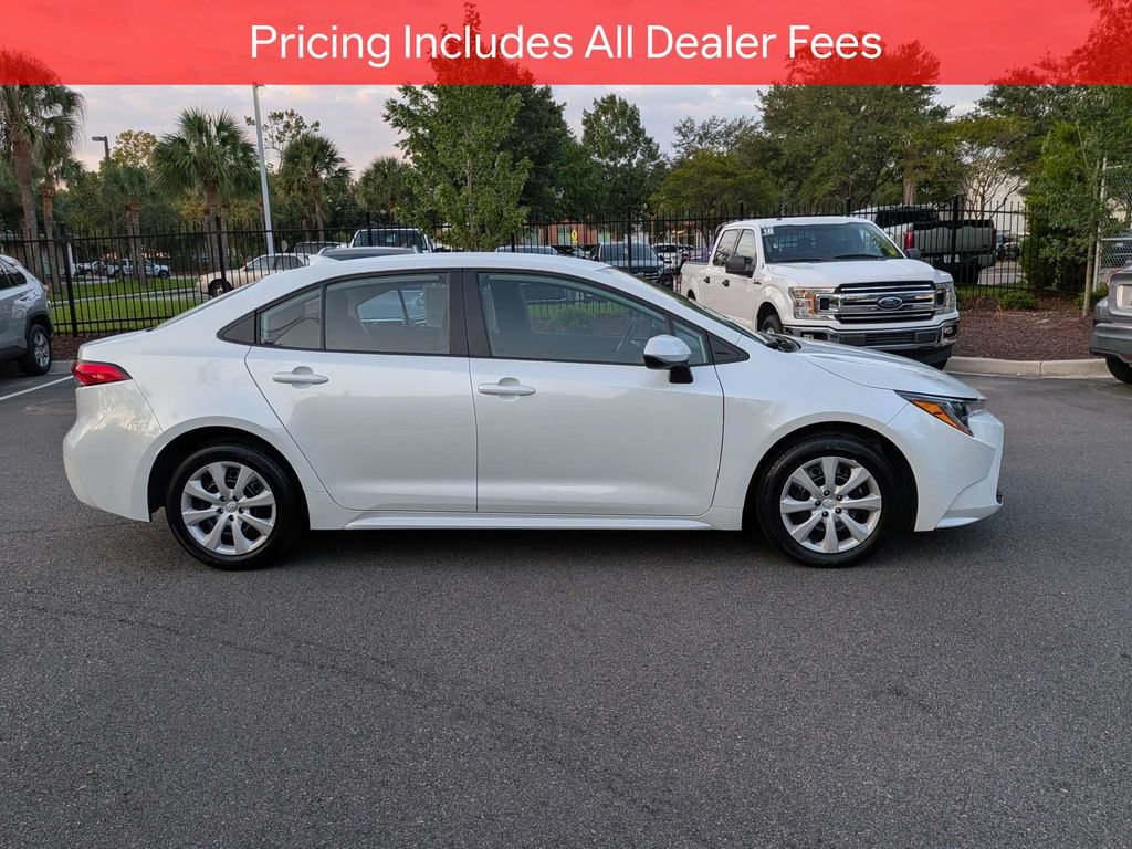 Certified 2025 Toyota Corolla LE FWD image 4