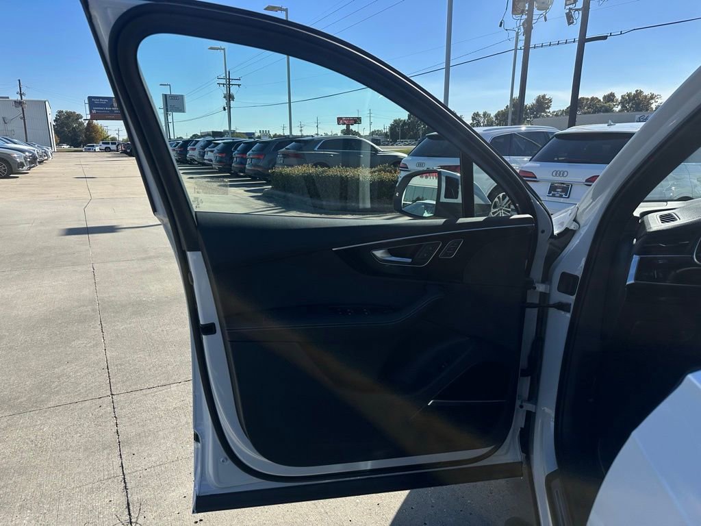 New 2026 Audi Q7 3.0T Premium Plus image 9