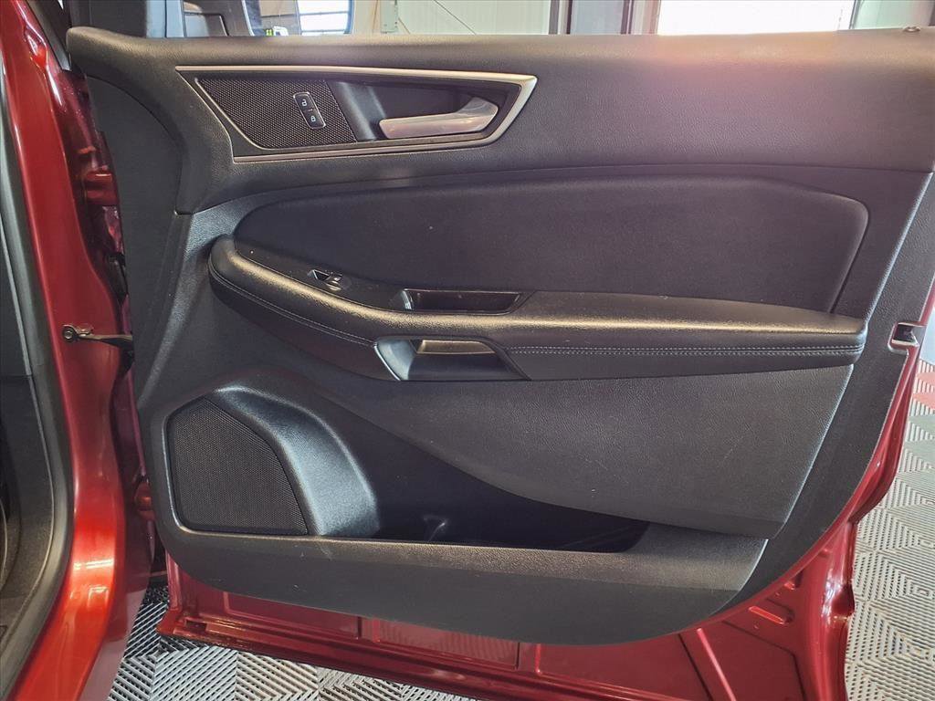 Used 2015 Ford Edge SEL w/ Equipment Group 201A image 13