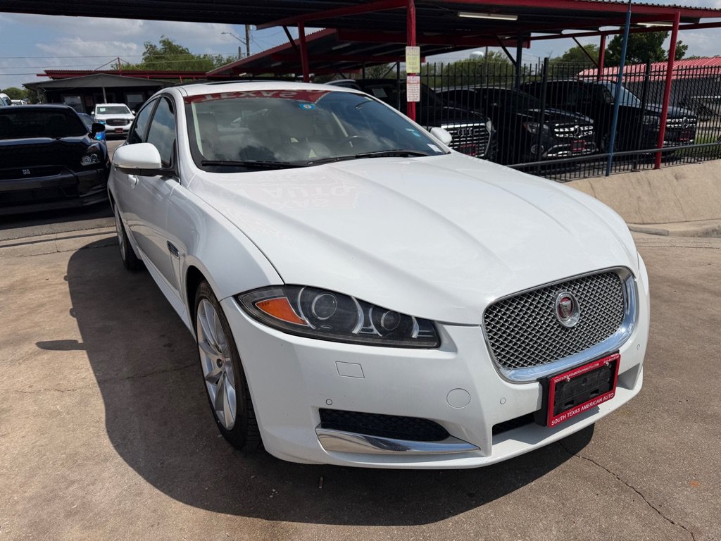 Used 2015 Jaguar XF Premium RWD image 5