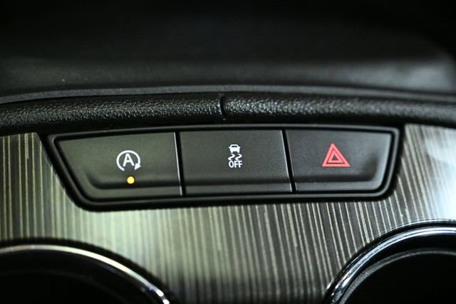 Used 2023 GMC Acadia SLT image 28