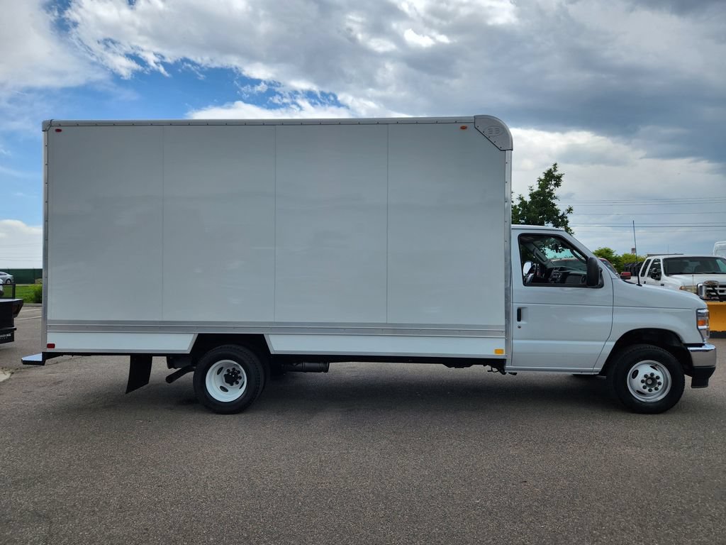 New 2027 Ford E-450 and Econoline 450 Super Duty w/ Power Equipment Group RWD image 7