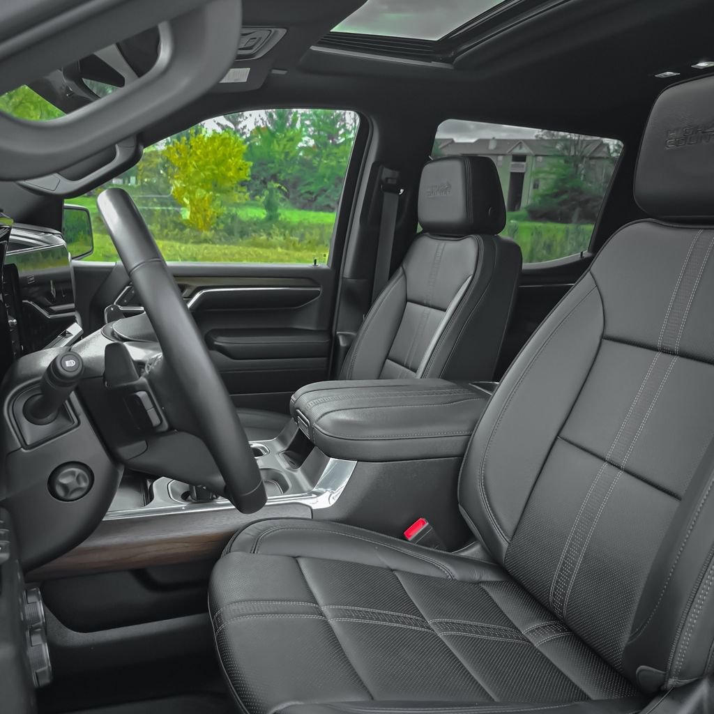 Used 2024 Chevrolet Silverado 1500 High Country w/ High Country Premium Package image 18