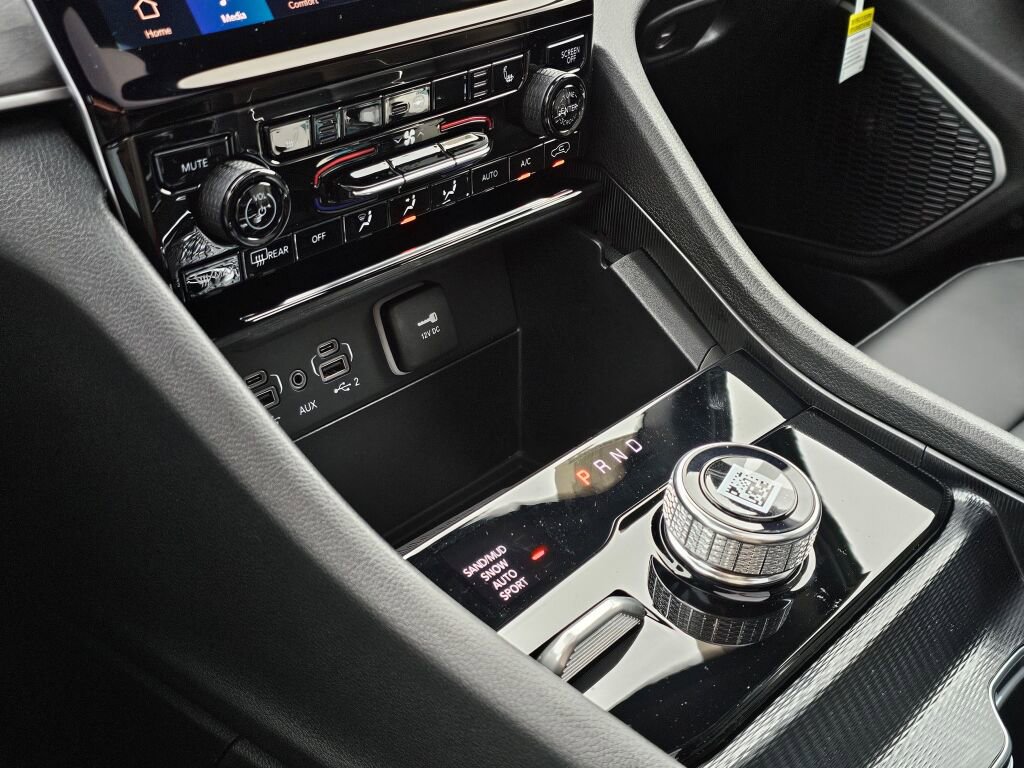 New 2025 Jeep Grand Cherokee L Limited w/ Black Appearance Package image 22