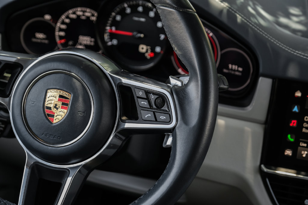 Used 2023 Porsche Cayenne S Platinum AWD/4WD image 28
