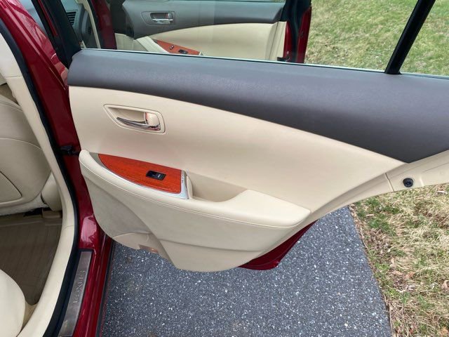 Used 2011 Lexus ES 350 image 27