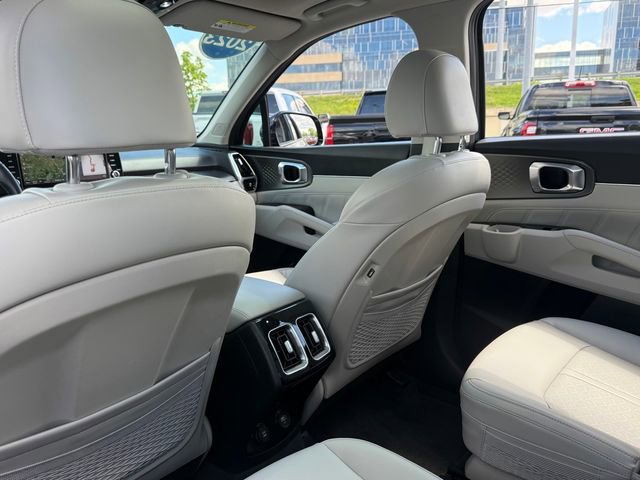 Used 2023 Kia Sorento SX AWD/4WD image 27