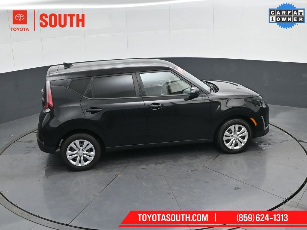 Used 2023 Kia Soul LX image 43
